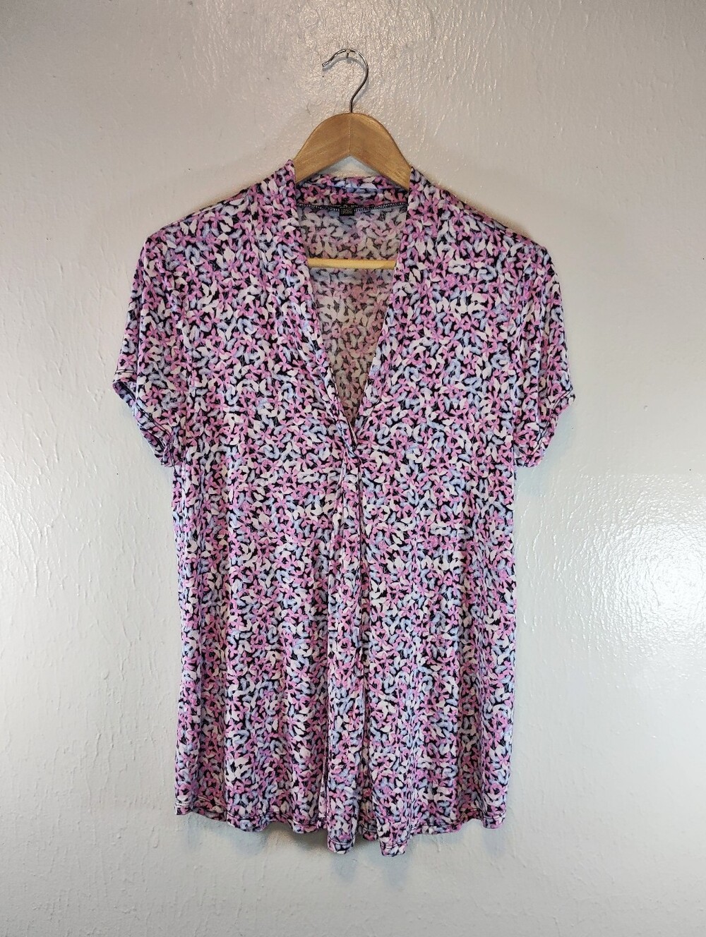 Women's XL petite Cable & Gauge Pink/Soft Blue Butterfly Print Flowy Soft Blouse